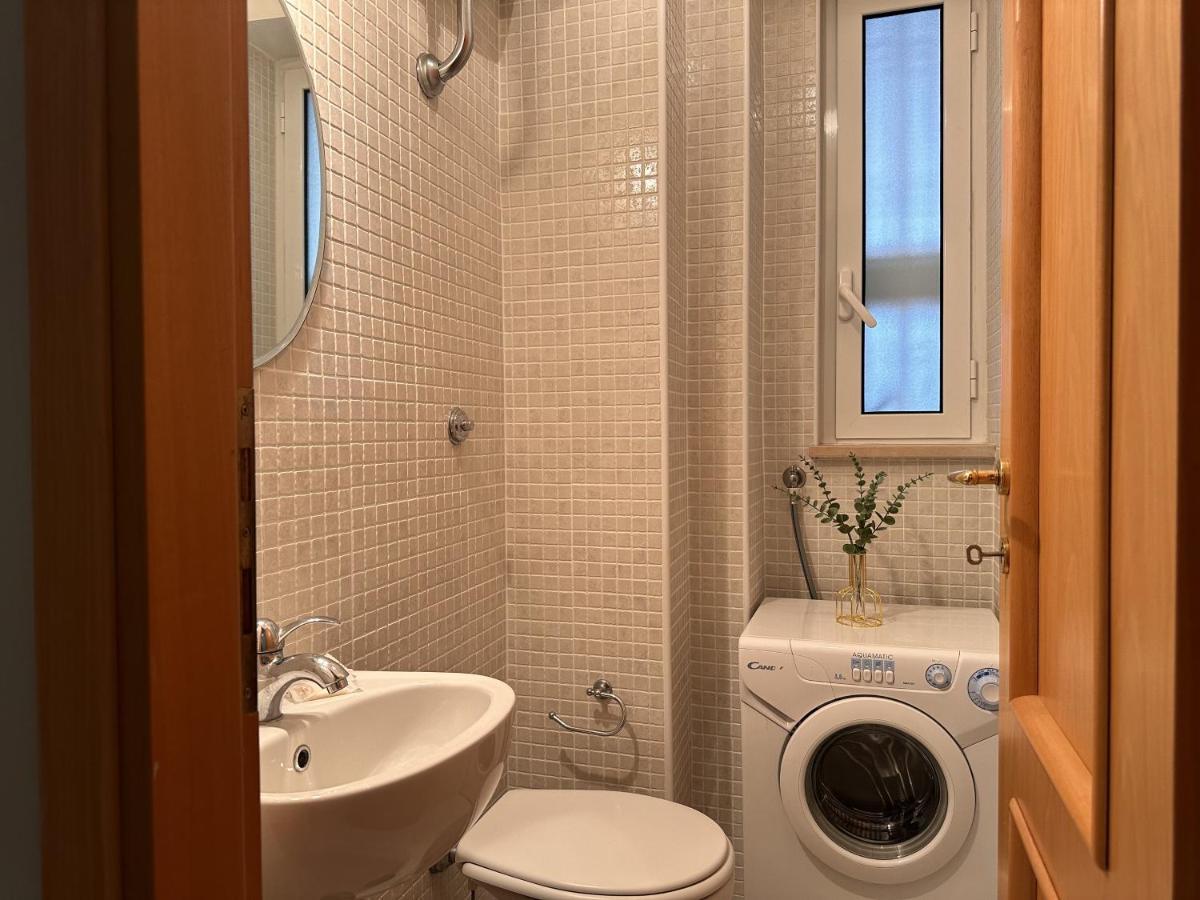Апартаменти Renza House Chiaia Неаполь Екстер'єр фото
